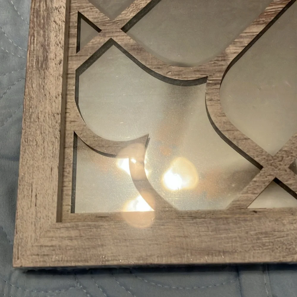 Beautiful 12 x 12 Accent Mirrors. Never used.
